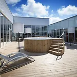 Estonia & Hotel Parnu