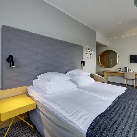 Hotell Estonia & 4*