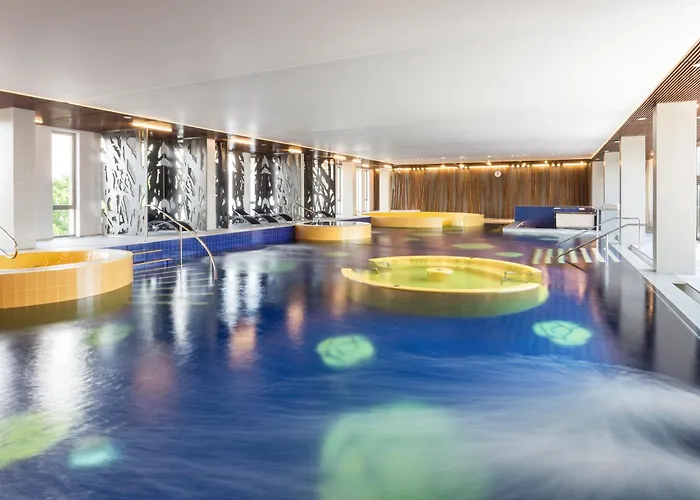 Otel Estonia & 4*